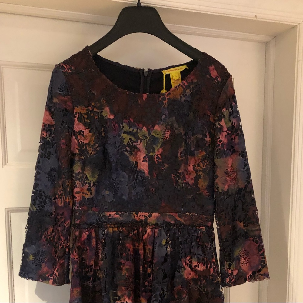 Beautiful lace floral Catherine Malandrino size 2 never worn